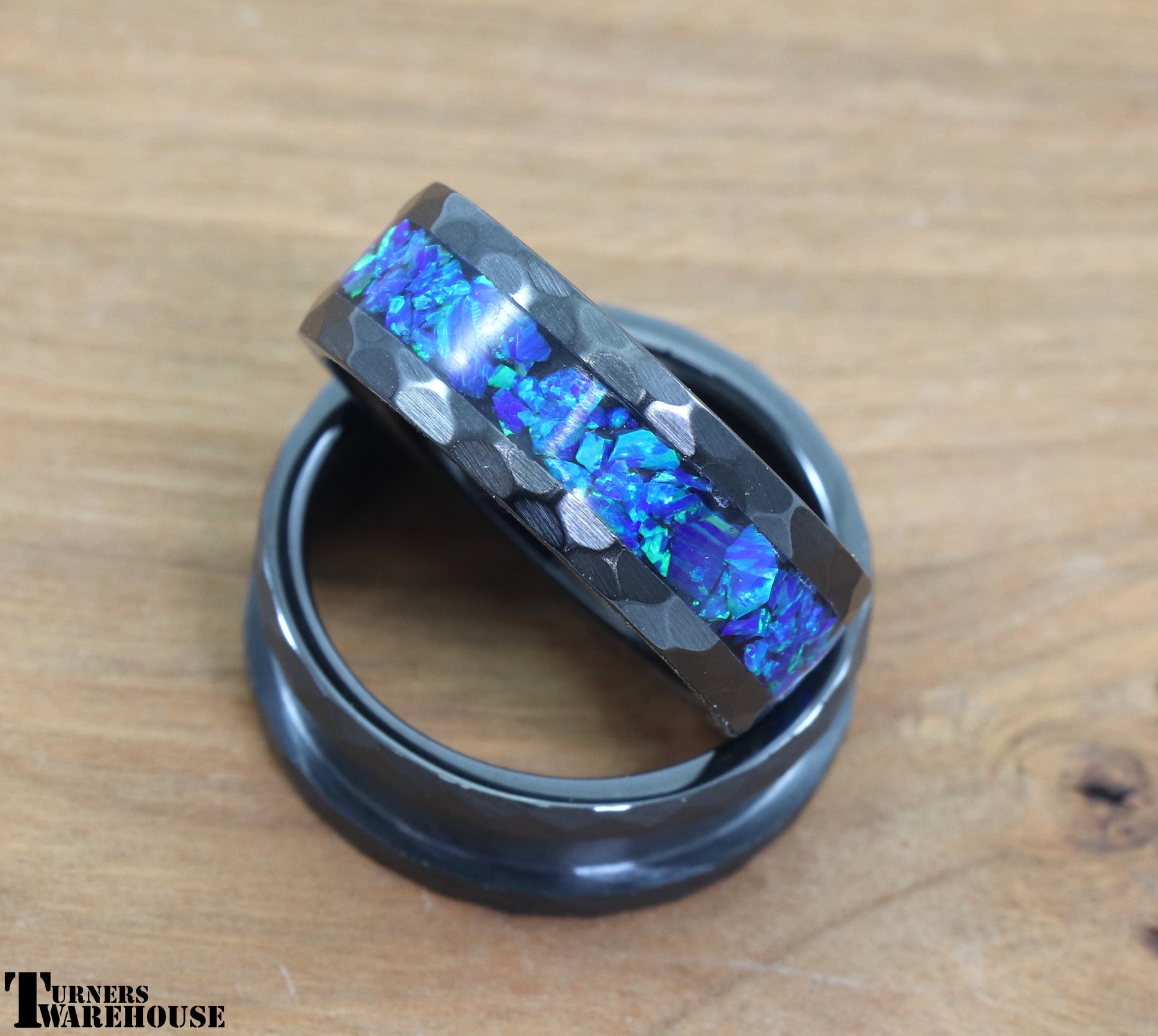 Hammered Edge Ring Core Ceramic 8mm 